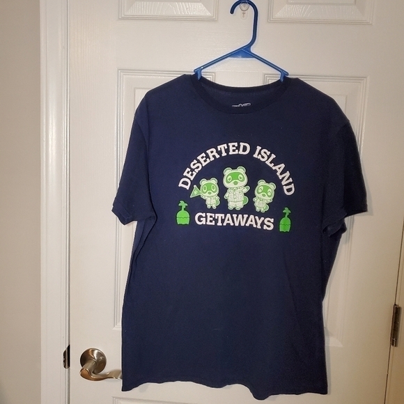 𝅺ANIMAL Crossing Tee Shirt - Picture 2 of 6